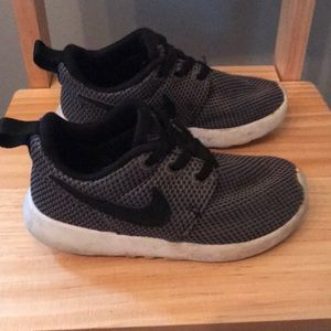 Nike toddler shoes
